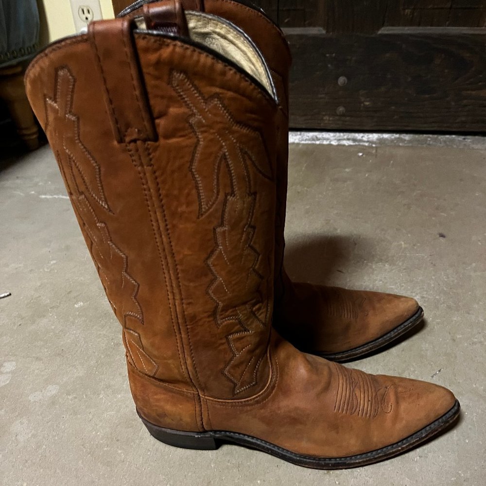 Woman’s cowboy boots Dan Post Marlboro
